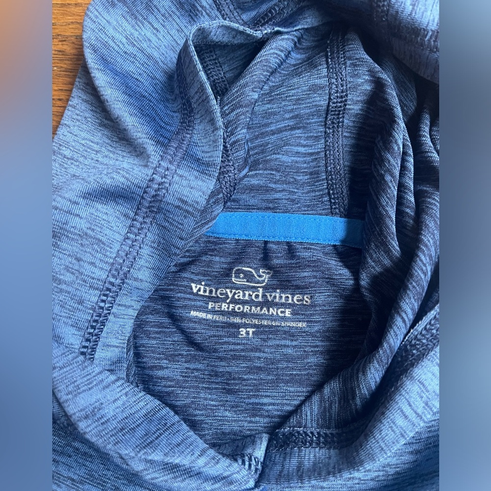 Kids Vineyard Vines sun shirt - Picture 3 of 5